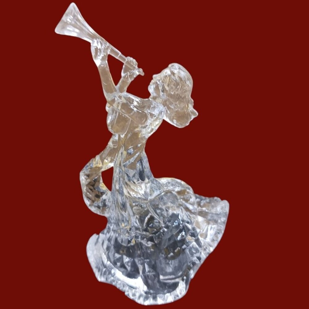 Handcrafted Crystal Figurine Of Woman Playing Trumpet - Picture 3 of 5